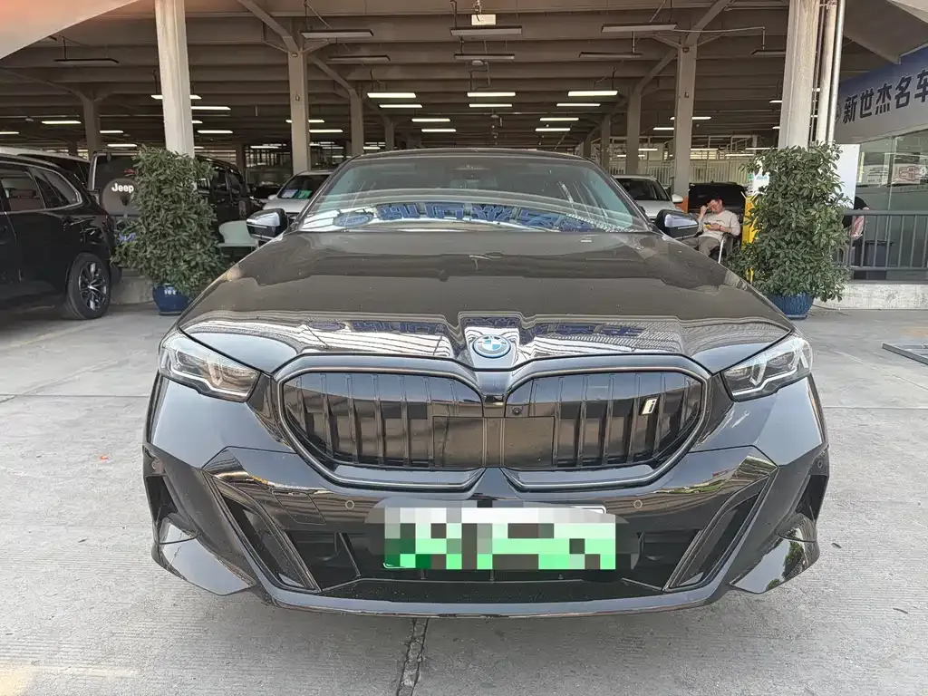 BMW i5 2025 из CN, фото 4