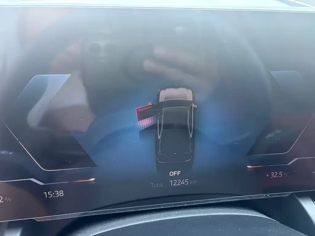 BMW i5 2025 из CN, фото 2