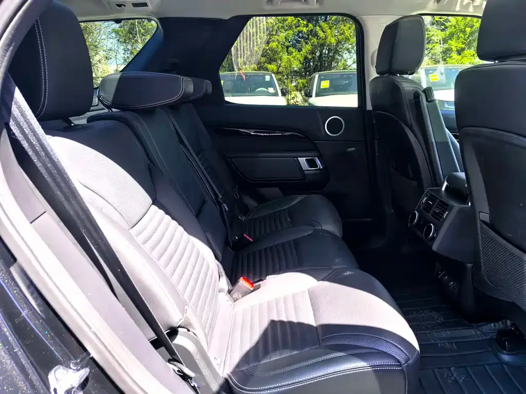 Land Rover Discovery 2024 из CN, фото 4
