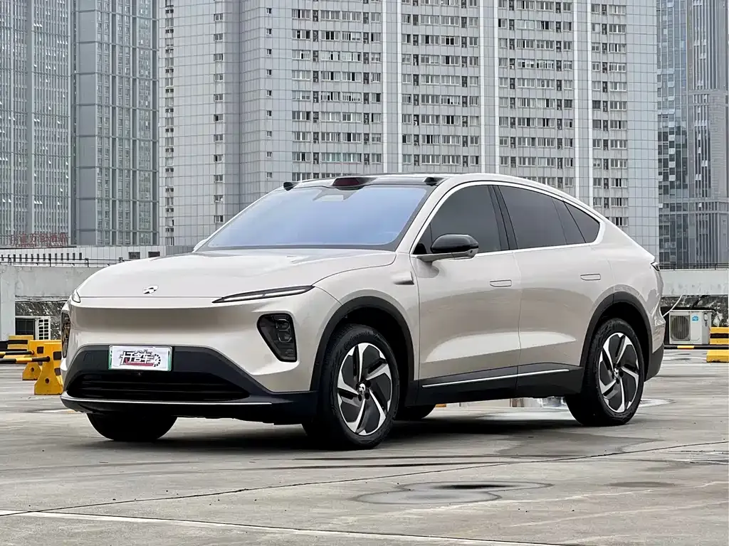 NIO EC7