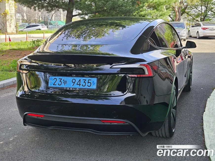 Tesla Model 3 2024 из KR, фото 8