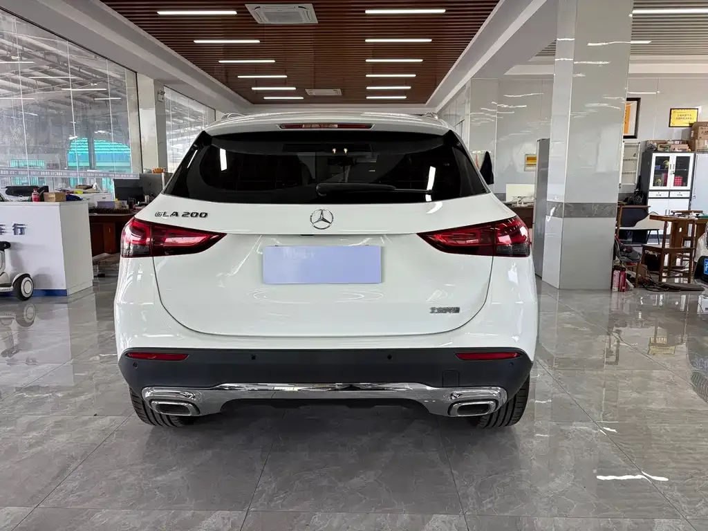 Mercedes-Benz GLA — фото 7