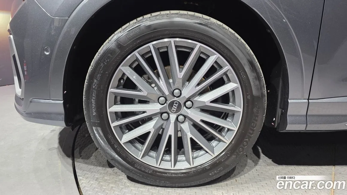 Audi Q3 2023 из KR, фото 9