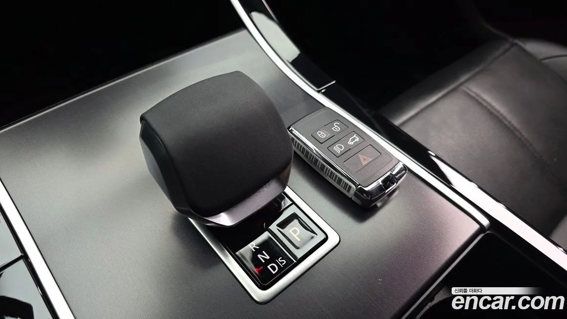 Land Rover Range Rover Velar 2026 из KR, фото 6