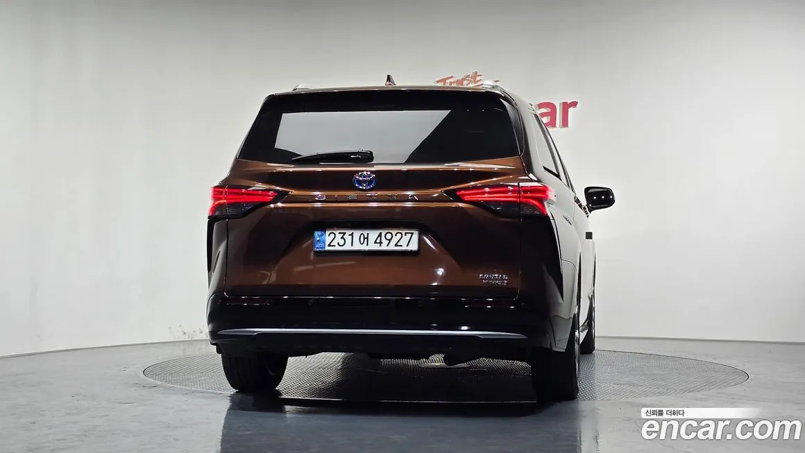Toyota Sienna 2023 из KR, фото 3