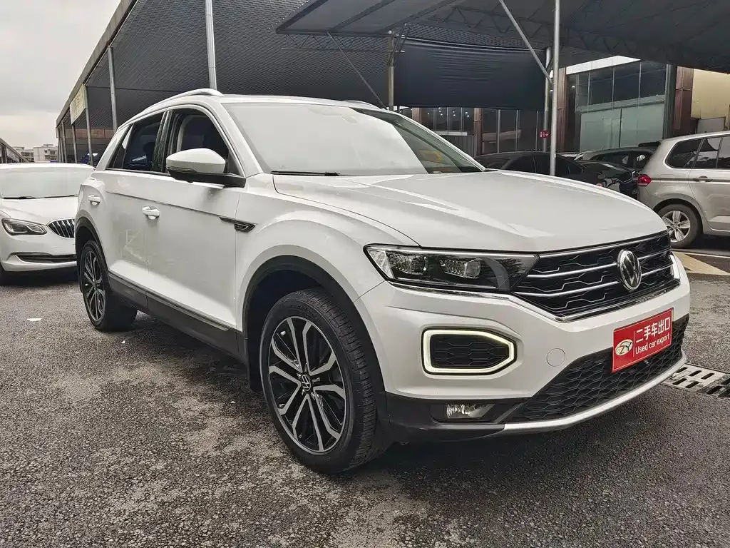 Volkswagen T-Roc — фото 7