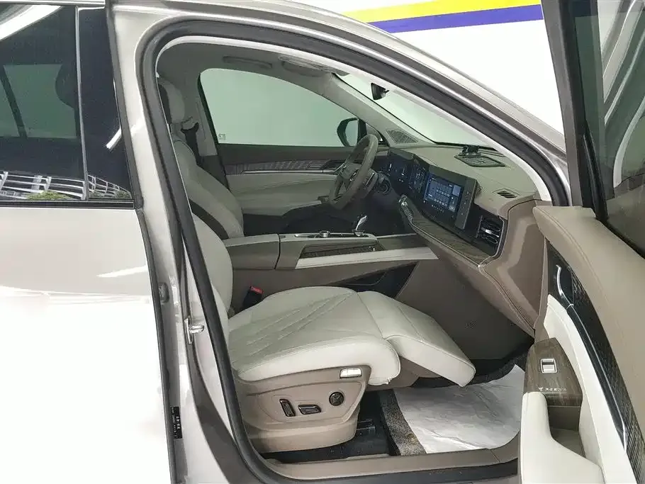 Roewe RX9 2023 из CN, фото 4