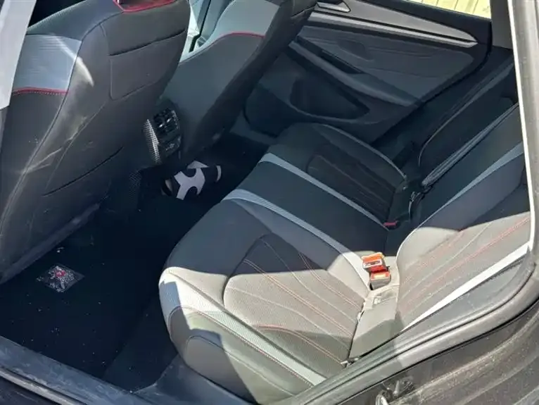 Volkswagen Lamando 2023 из CN, фото 2