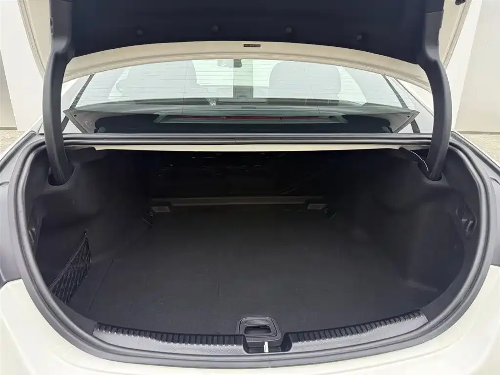 Mercedes-Benz C-Class 2023 из CN, фото 2
