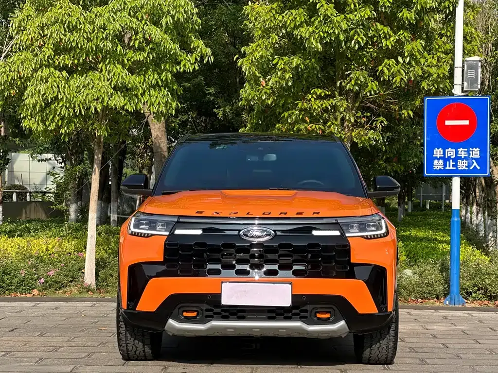 Ford Explorer 2023 из CN, фото 6