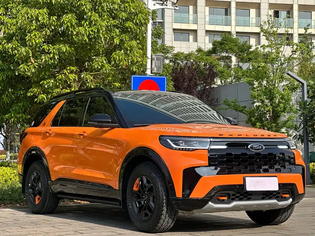 Ford Explorer 2023 из CN, фото 5