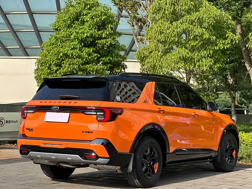 Ford Explorer 2023 из CN, фото 8