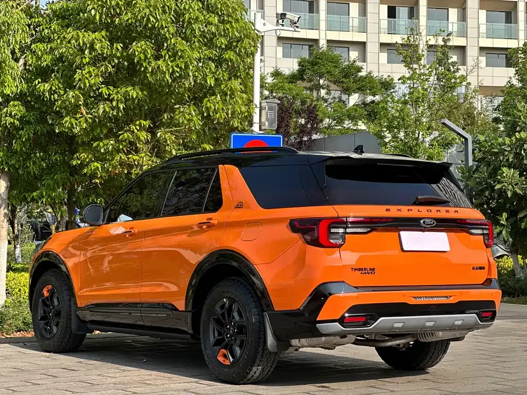 Ford Explorer 2023 из CN, фото 7