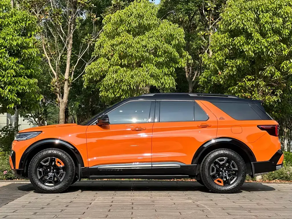 Ford Explorer 2023 из CN, фото 9