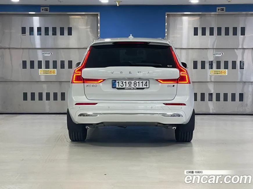 Volvo XC60 — фото 6