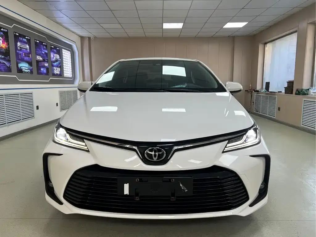 Toyota Corolla 2022 из CN, фото 1