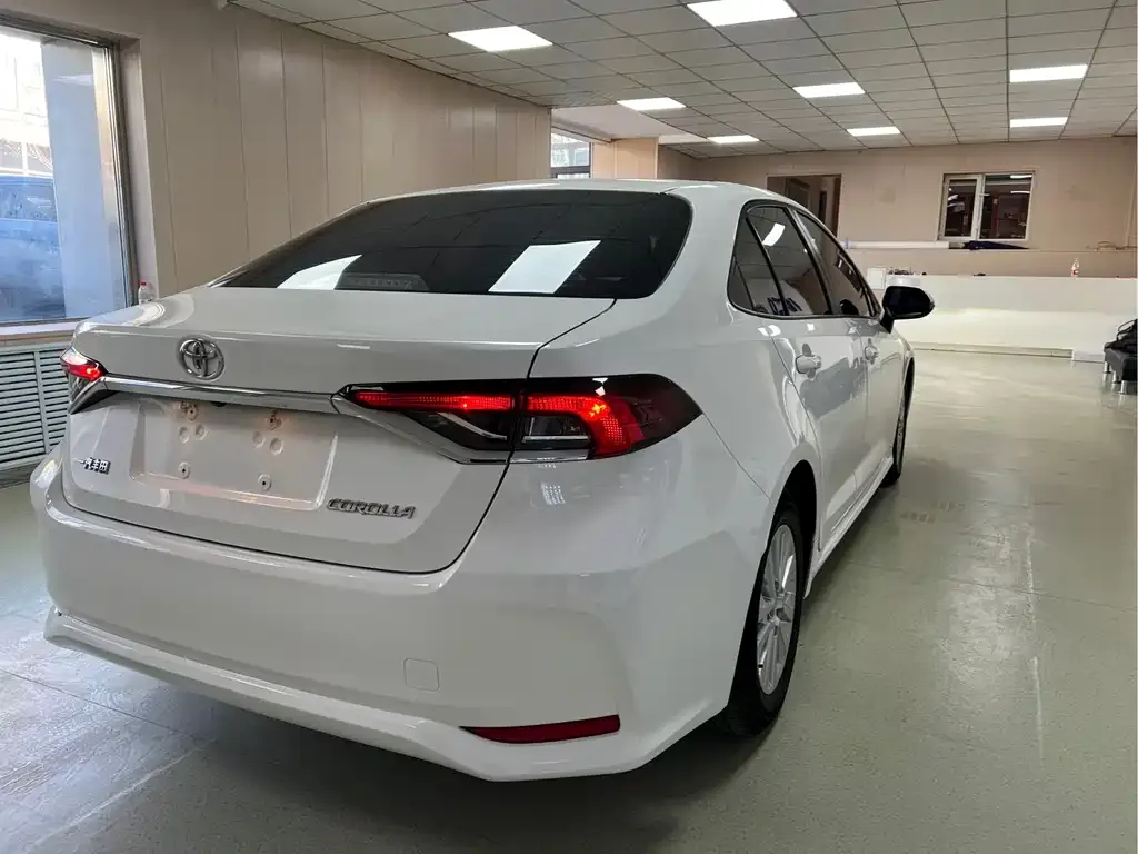 Toyota Corolla 2022 из CN, фото 7