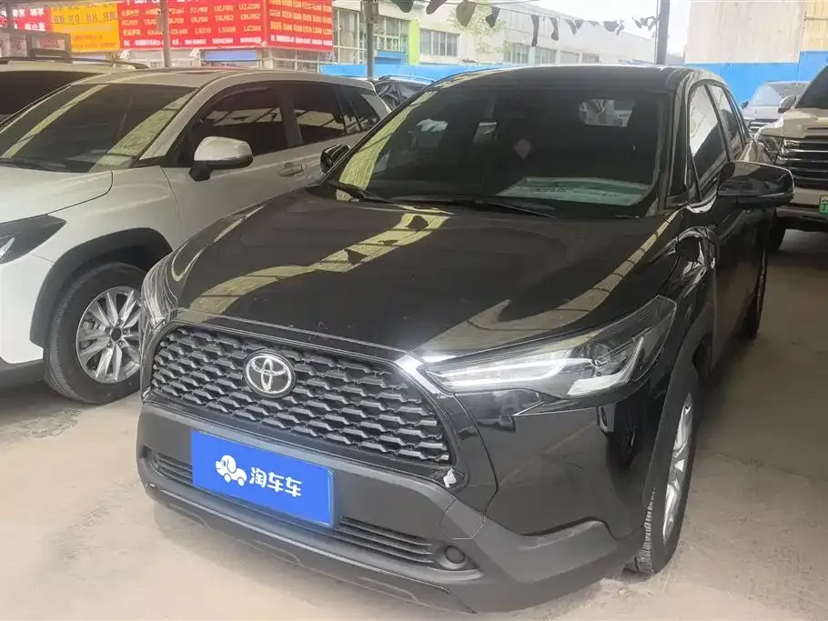 Toyota Corolla Cross — фото 1