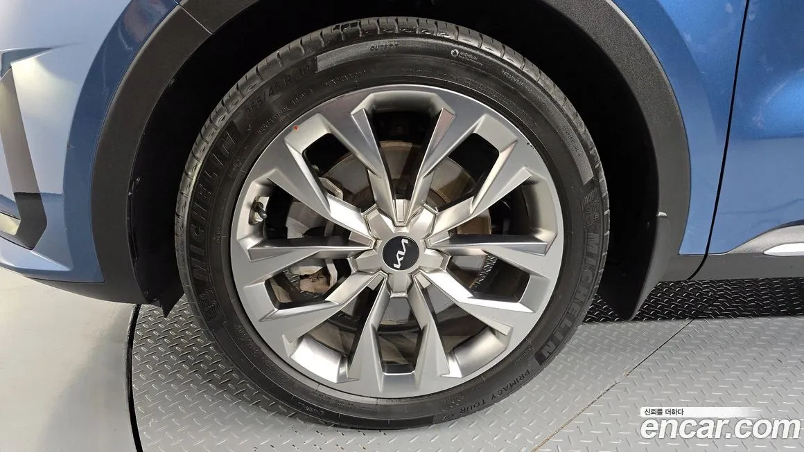 Kia Sorento — фото 10