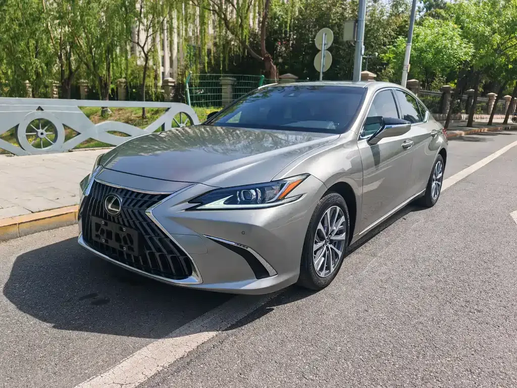 Lexus ES 2024 из CN, фото 1