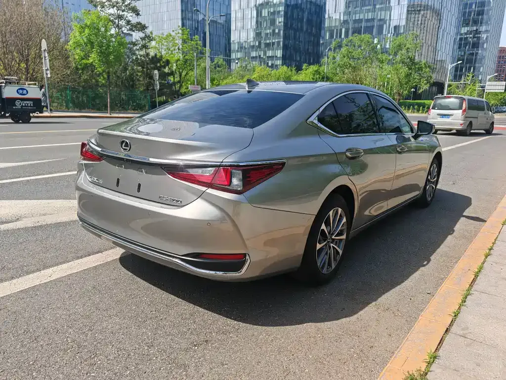 Lexus ES 2024 из CN, фото 9