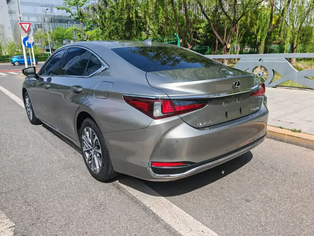 Lexus ES 2024 из CN, фото 8