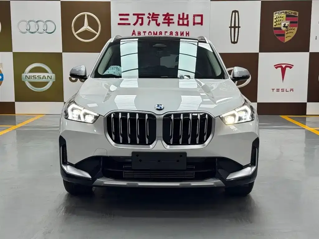 BMW X1 — фото 2