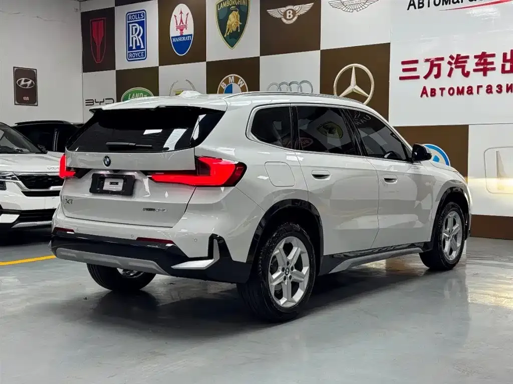 BMW X1 — фото 8