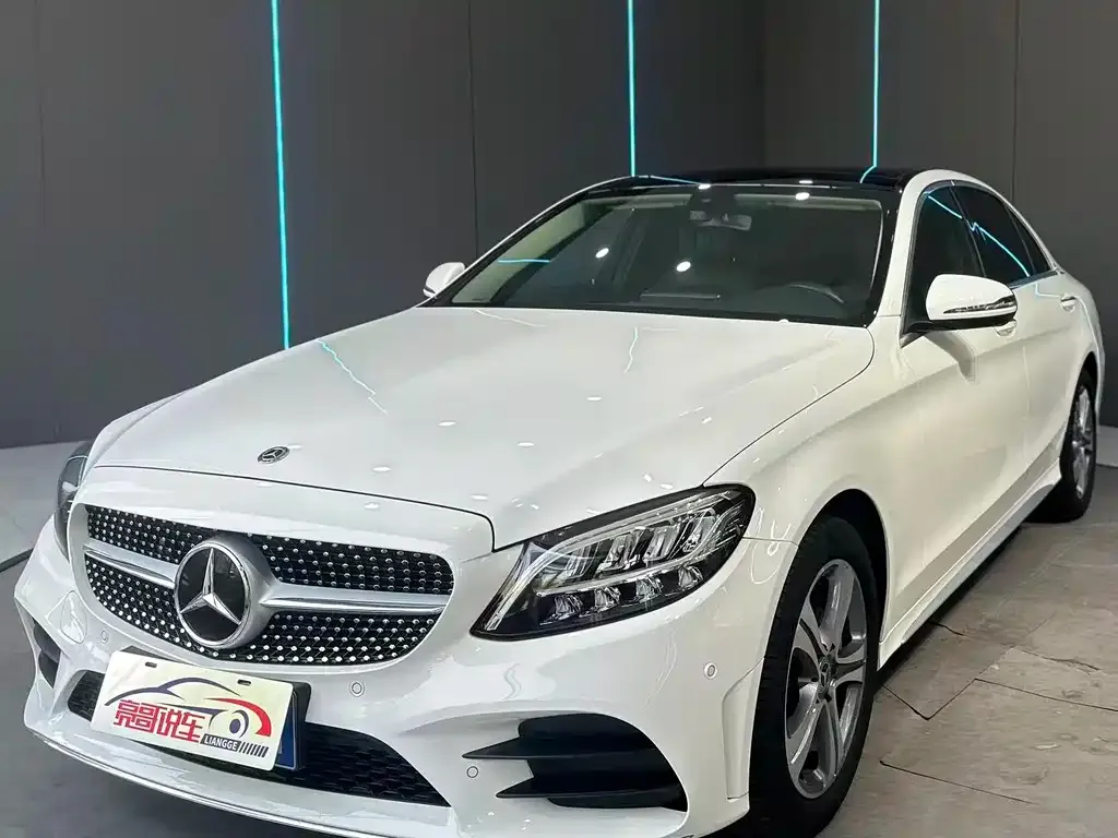 Mercedes-Benz C-Class — фото 1