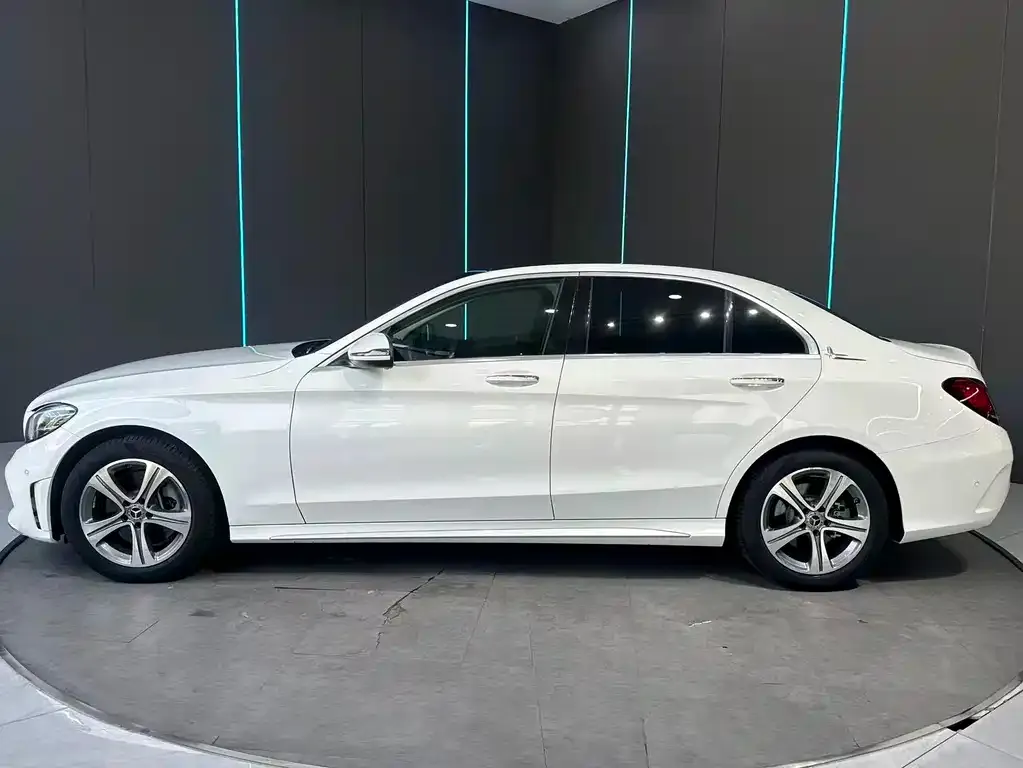 Mercedes-Benz C-Class — фото 2