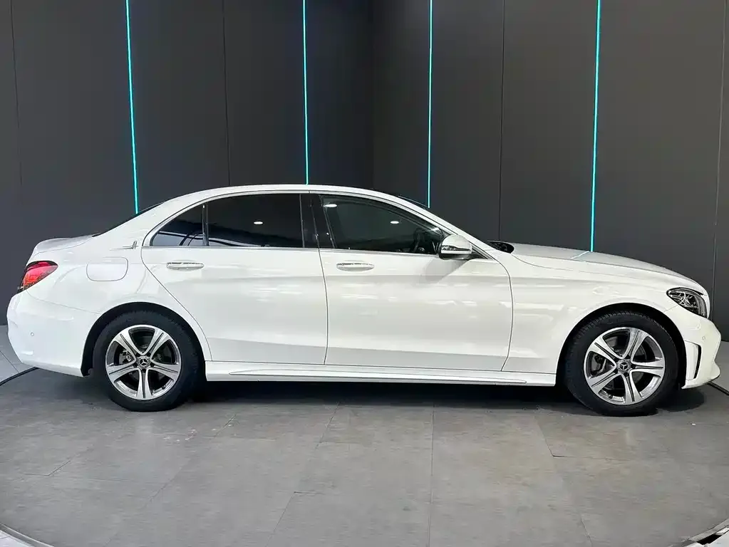 Mercedes-Benz C-Class — фото 9