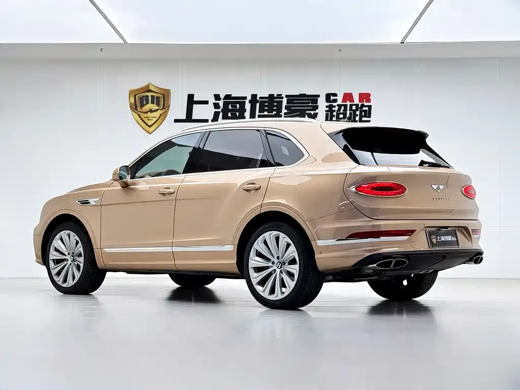 Bentley Bentayga — фото 10