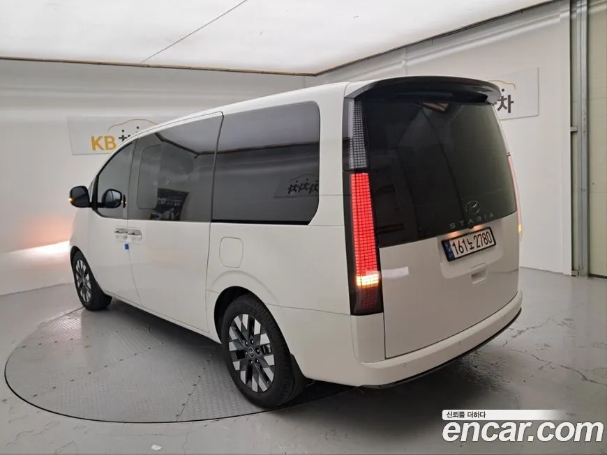 Hyundai Staria 2023 из KR, фото 5