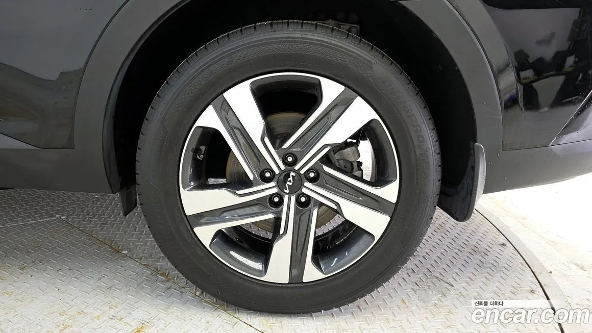 Kia Sorento — фото 6