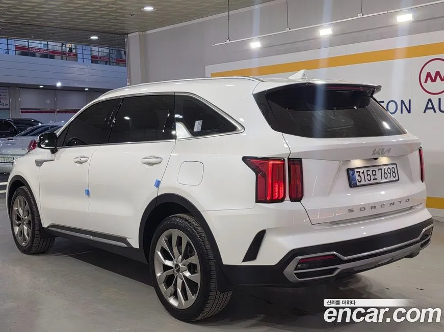 Kia Sorento — фото 9