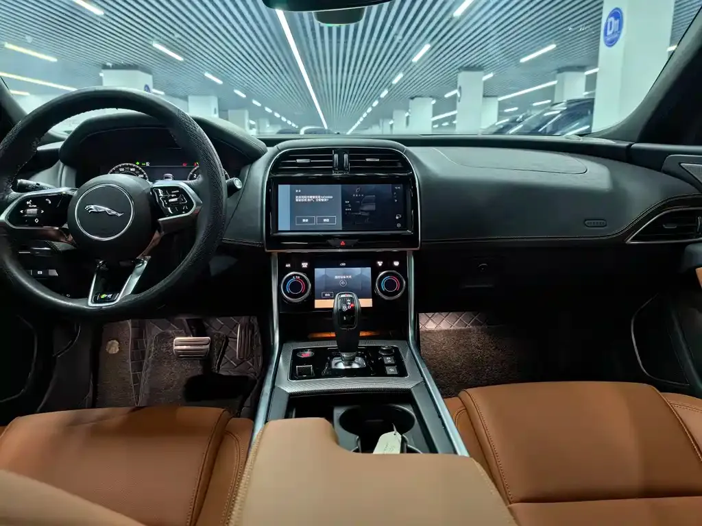 Jaguar XEL 2024 из CN, фото 3
