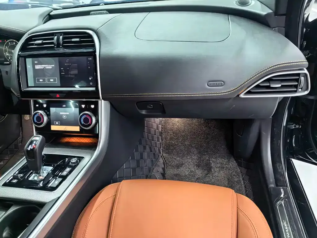 Jaguar XEL 2024 из CN, фото 7
