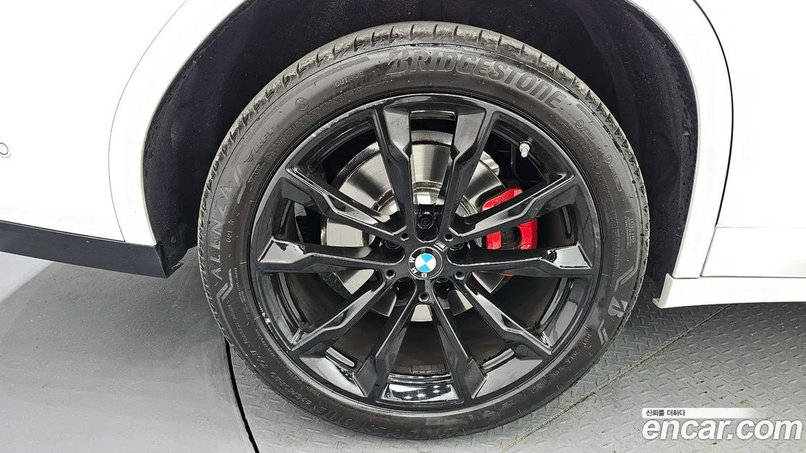 BMW X4 2025 из KR, фото 8