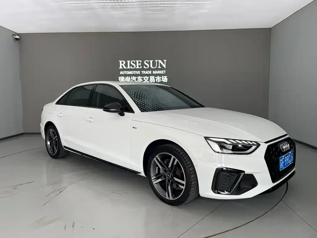 Audi A4L 2022 из CN, фото 5