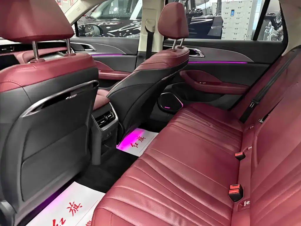 Hongqi H5 — фото 10