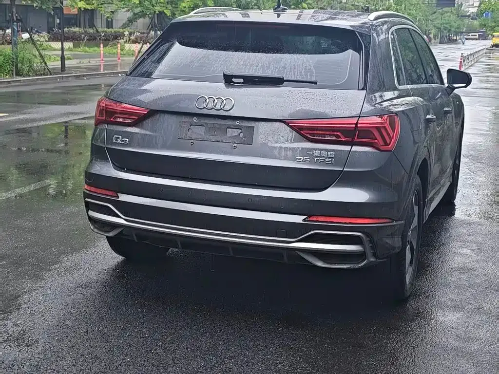 Audi Q3 — фото 10