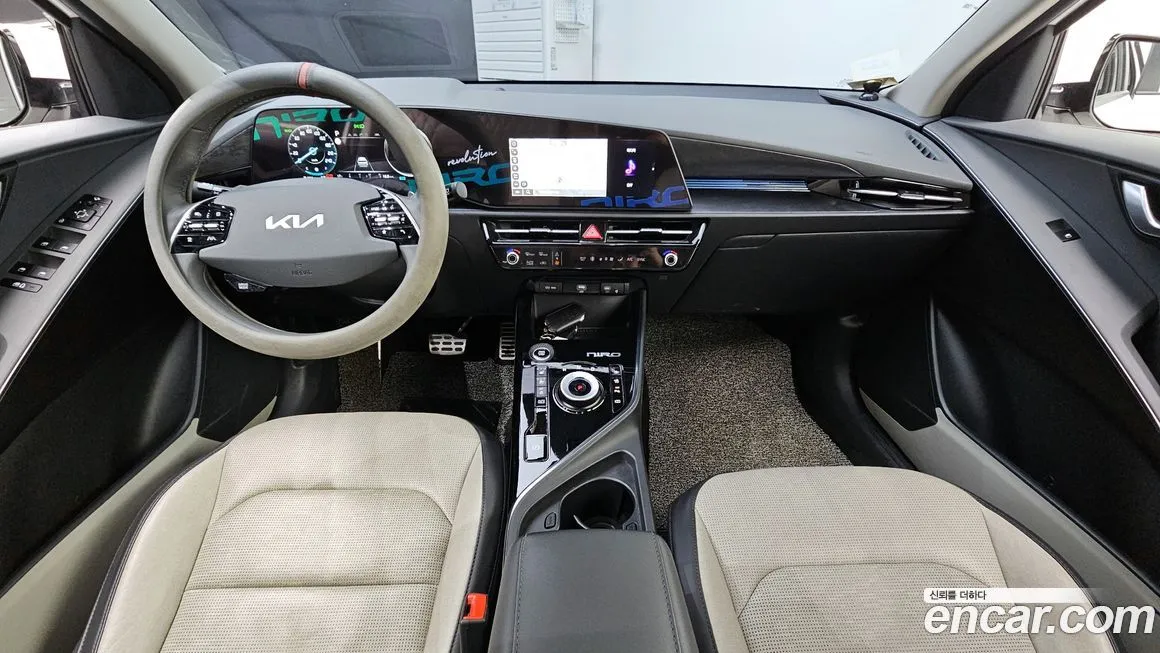 Kia Niro — фото 10