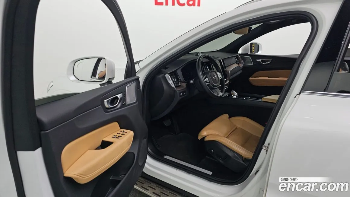 Volvo XC60 2022 из KR, фото 7