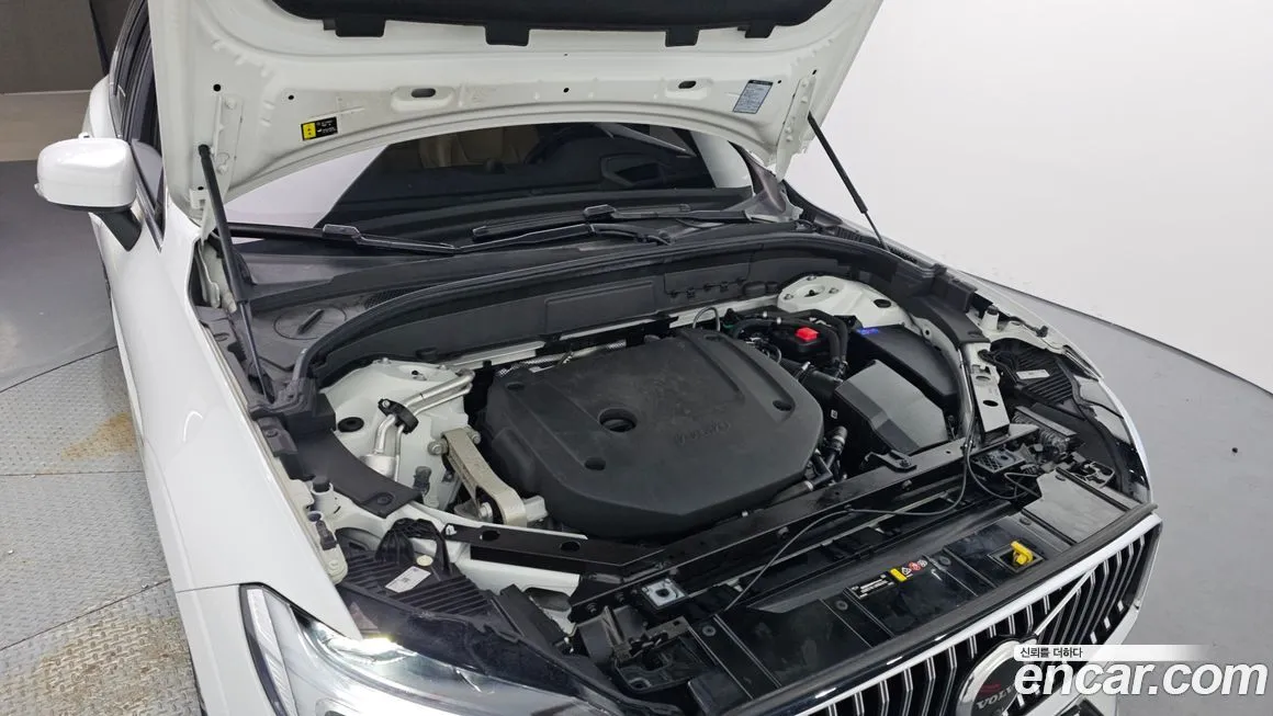 Volvo XC60 2022 из KR, фото 8