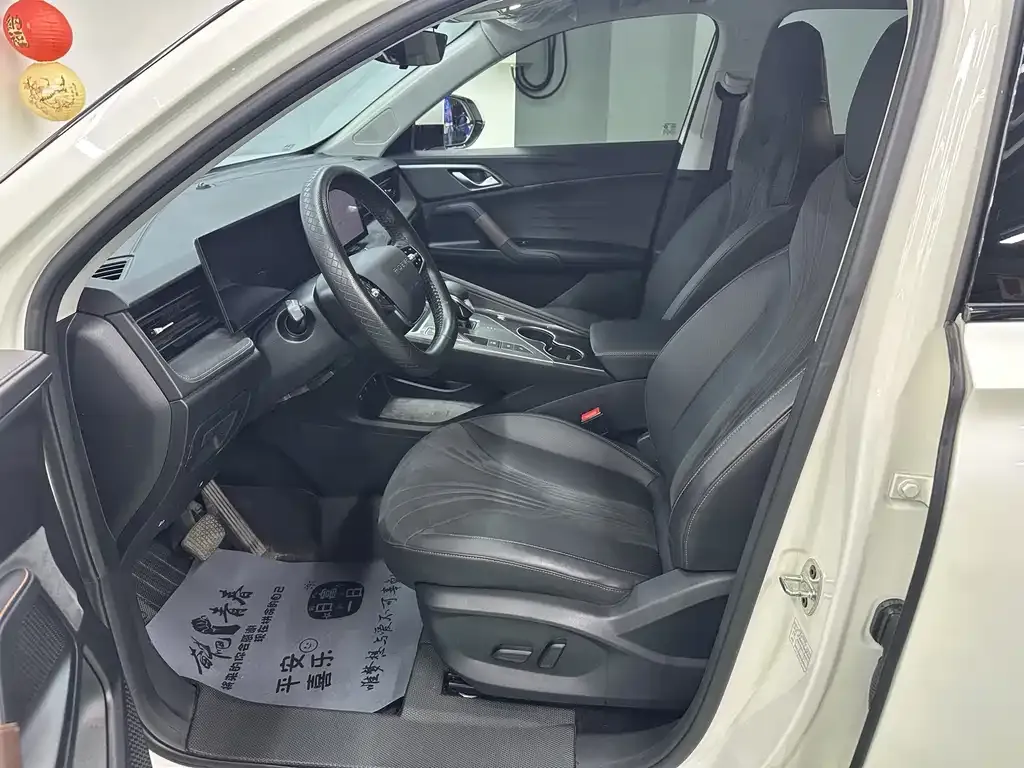 Roewe D5X DMH 2024 из CN, фото 8