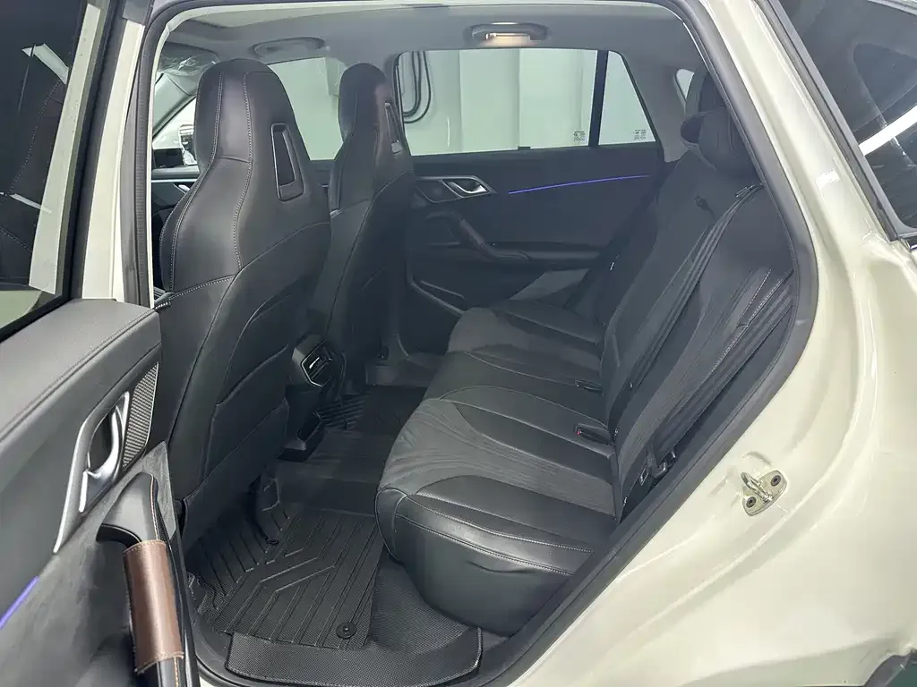 Roewe D5X DMH 2024 из CN, фото 2