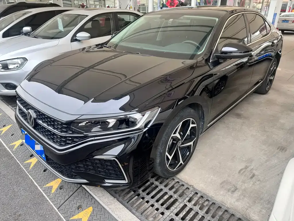 Volkswagen Passat 2024 из CN, фото 1