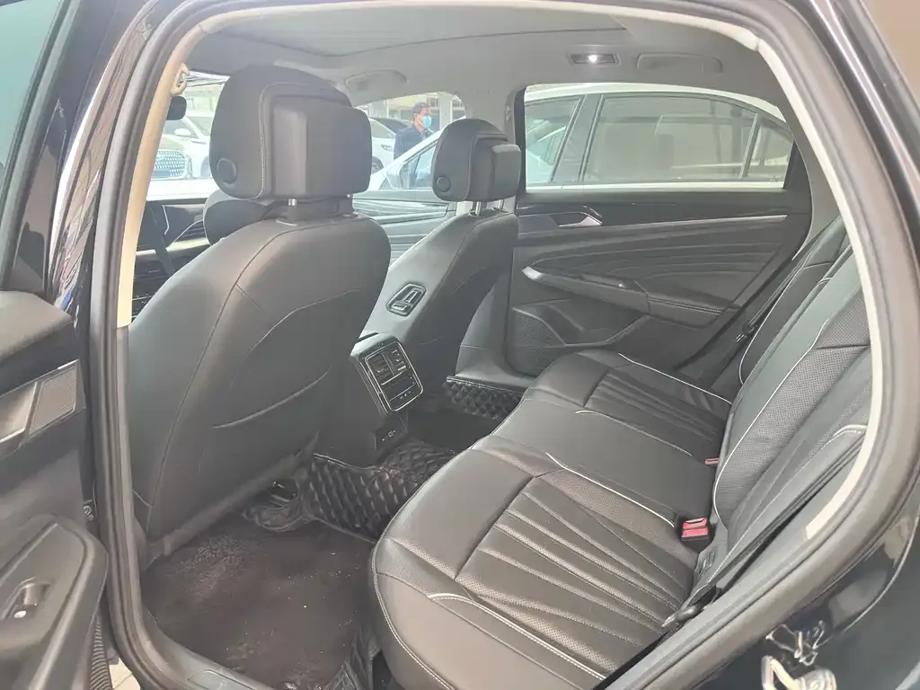 Volkswagen Passat 2024 из CN, фото 4