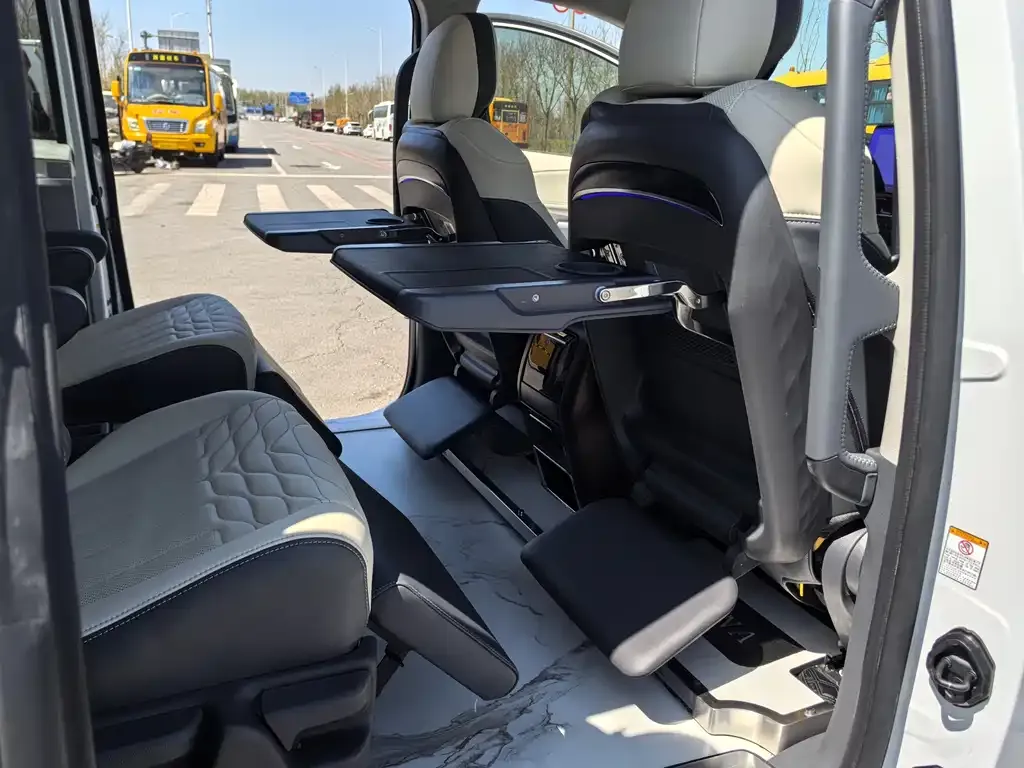 Toyota Sienna 2022 из CN, фото 10
