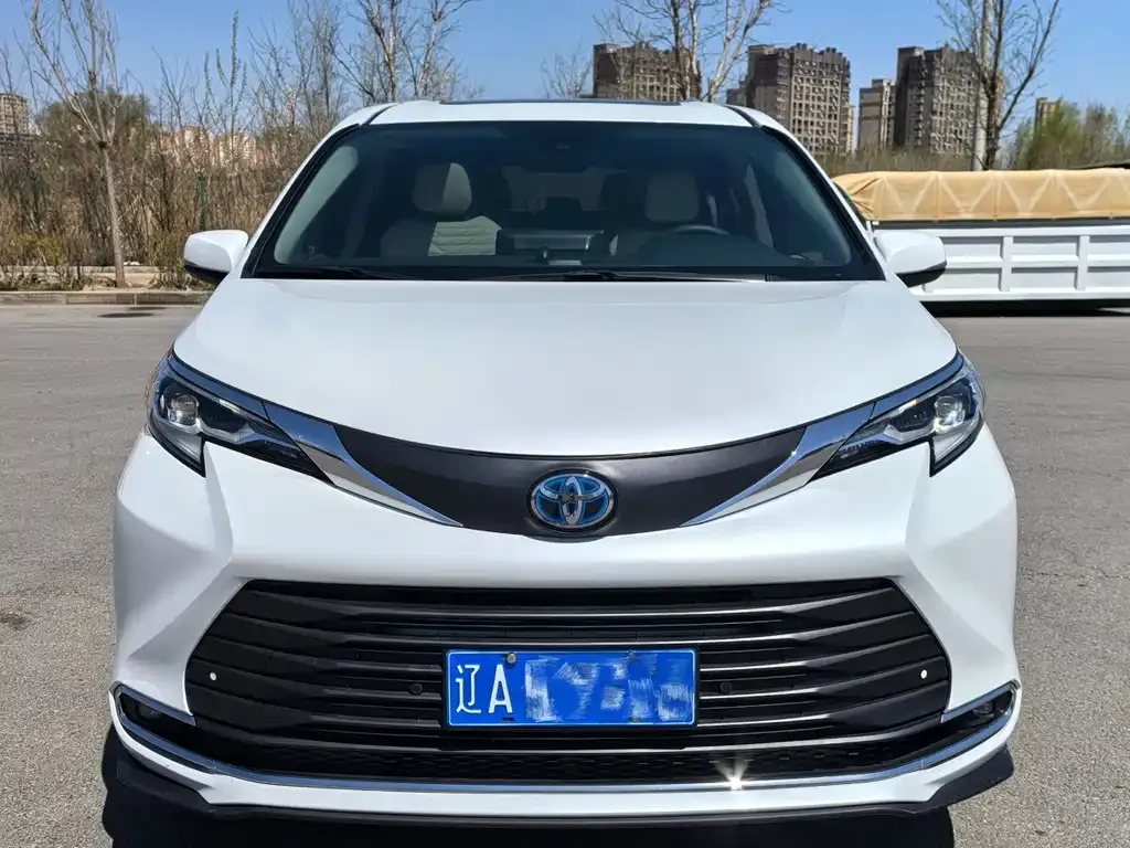 Toyota Sienna 2022 из CN, фото 8
